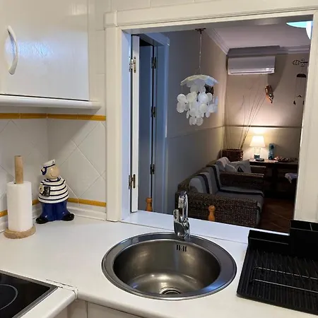Beach Apartment *